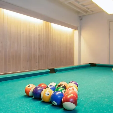 Apartman 6 Person On A In *